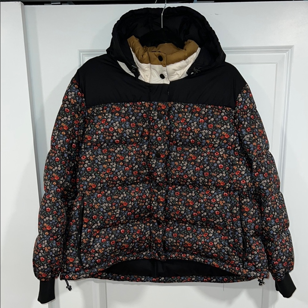 THE GREAT. Floral Puffer Jacket - Black and Red